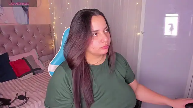 Snapshot of artemisa19 chatting on 23, 10, 2025 artemisa19 online show from 23, 10, 2025