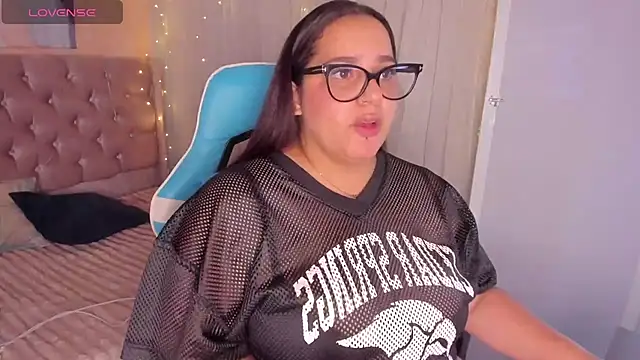 Snapshot of artemisa19 chatting on 25, 11, 2025 artemisa19 online show from 25, 11, 2025