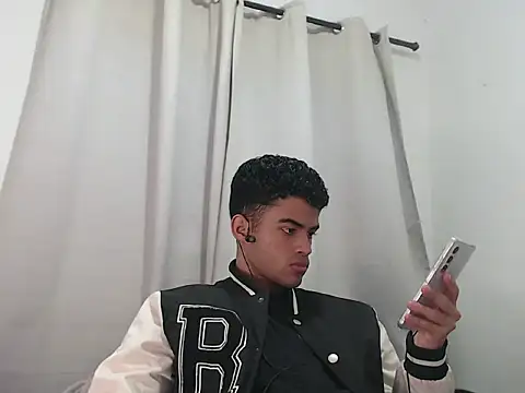 Snapshot of camillo_beischel_ chatting on 30, 9, 2025 camillo beischel online show from 30, 9, 2025