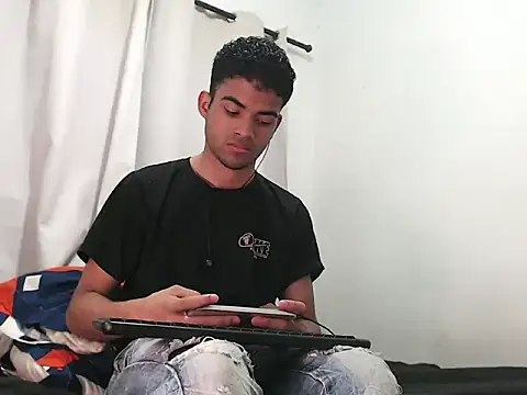 Snapshot of camillo_beischel_ chatting on 1, 10, 2025 camillo beischel online show from 1, 10, 2025
