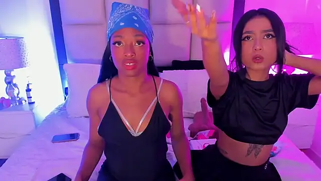 Snapshot of BiancaShermann chatting on 12, 11, 2025 BiancaShermann online show from 12, 11, 2025