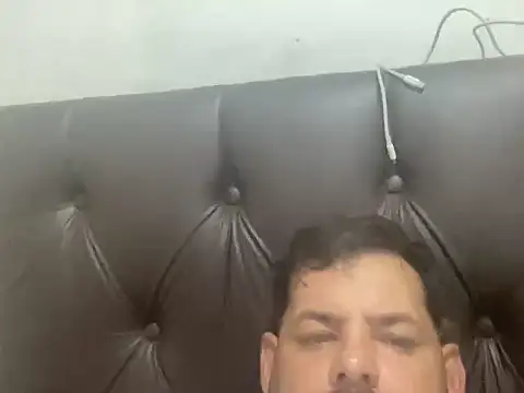 Snapshot of Almir10 chatting on 27, 4, 2026 Almir10 online show from 27, 4, 2026