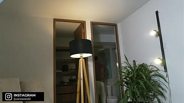Snapshot of DeusbelliS chatting on 23, 4, 2026 DeusbelliS online show from 23, 4, 2026