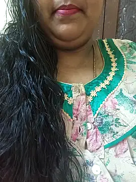 Snapshot of Villageanuty chatting on 5, 10, 2025 Villageanuty online show from 5, 10, 2025