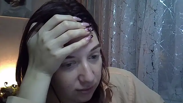 Lily Ember online show from 9, 10, 2025