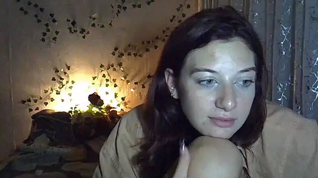 Lily Ember online show from 11, 10, 2025