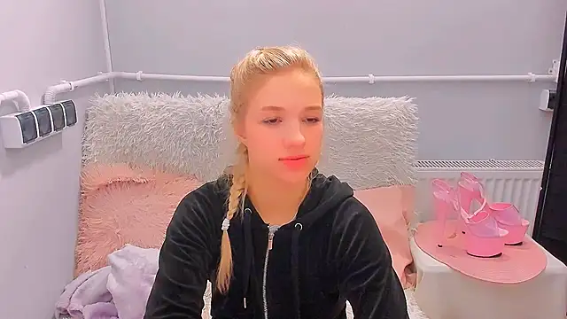 EvetteRose online show from 28, 3, 2026