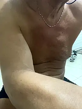 Snapshot of Unique_X_perience chatting on 13, 9, 2025 Unique X perience online show from 13, 9, 2025