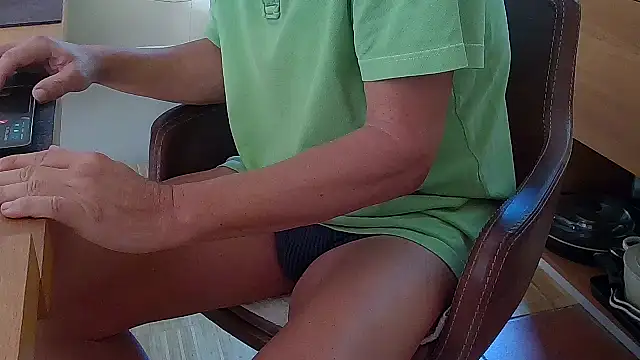 Snapshot of Unique_X_perience chatting on 7, 10, 2025 Unique X perience online show from 7, 10, 2025