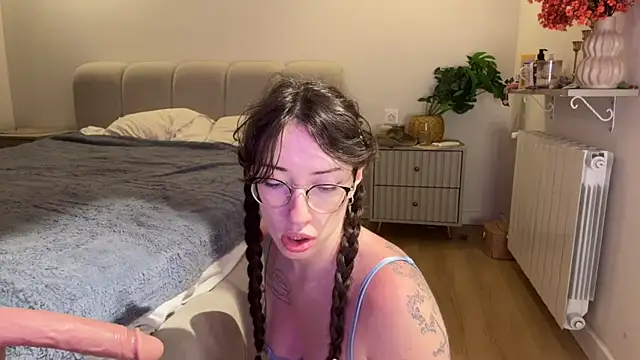 Kelly Berry   online show from 25, 6, 2026