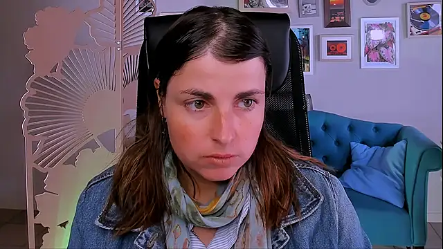 Snapshot of MartaEdams chatting on 10, 9, 2025 MartaEdams online show from 10, 9, 2025