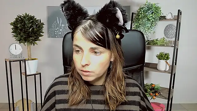 Snapshot of MartaEdams chatting on 15, 10, 2025 MartaEdams online show from 15, 10, 2025