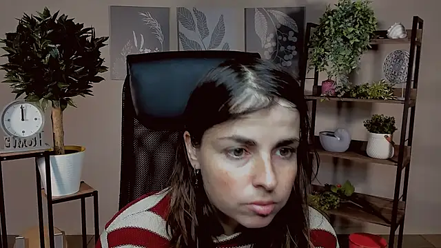 Snapshot of MartaEdams chatting on 10, 11, 2025 MartaEdams online show from 10, 11, 2025