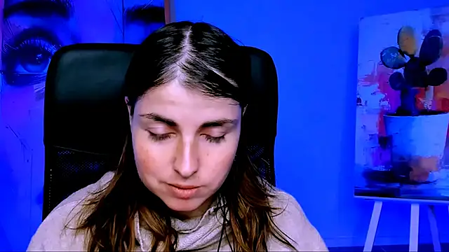 Snapshot of MartaEdams chatting on 12, 11, 2025 MartaEdams online show from 12, 11, 2025