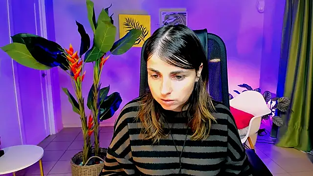 Snapshot of MartaEdams chatting on 18, 11, 2025 MartaEdams online show from 18, 11, 2025