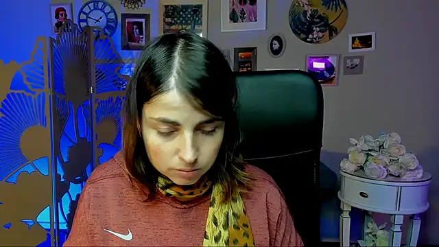 Snapshot of MartaEdams chatting on 24, 11, 2025 MartaEdams online show from 24, 11, 2025