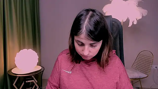 Snapshot of MartaEdams chatting on 2, 12, 2025 MartaEdams online show from 2, 12, 2025