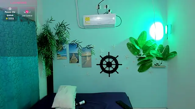 Snapshot of eladyrous98 chatting on 3, 11, 2025 eladyrous98 online show from 3, 11, 2025