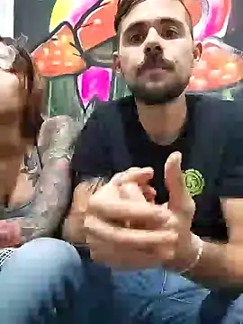 parejajuguetona420 online show from 23, 11, 2025