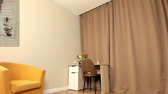 TaiteFairfield online show from 2, 12, 2025