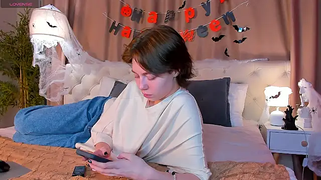 Skelerata online show from 28, 10, 2025