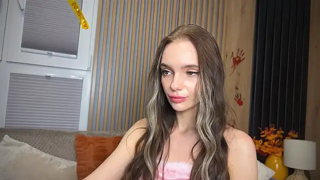 Snapshot of litlle_angelll chatting on 27, 10, 2025 litlle angelll online show from 27, 10, 2025