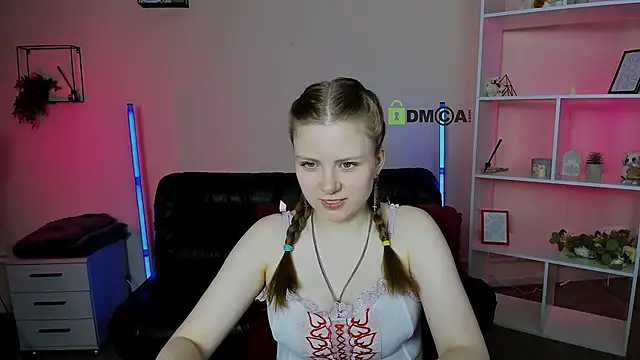 Snapshot of foxy_tease_ chatting on 16, 11, 2025 foxy tease online show from 16, 11, 2025