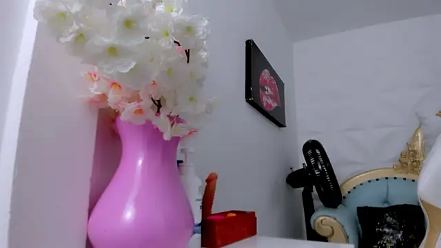 Snapshot of eimy_skinny_ chatting on 17, 1, 2026 eimy skinny online show from 17, 1, 2026