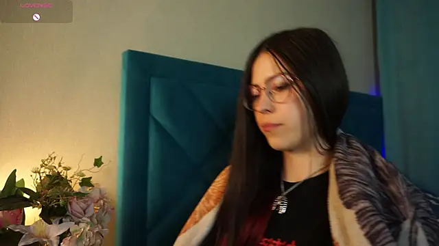 ywixos online show from 28, 9, 2025