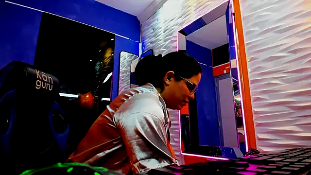 lucia ht online show from 9, 9, 2025