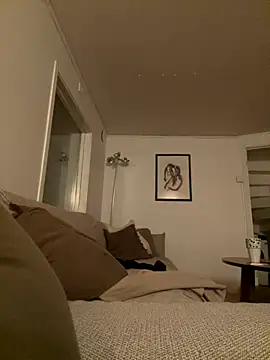 latina-pene online show from 14, 10, 2025