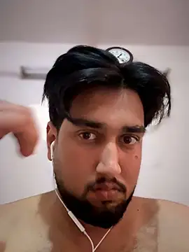 Snapshot of aka_big chatting on 6, 2, 2026 aka big online show from 6, 2, 2026