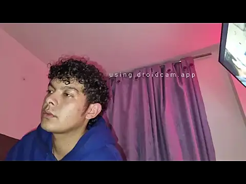 Snapshot of HotYoungCoupleLive chatting on 17, 11, 2025 HotYoungCoupleLive online show from 17, 11, 2025