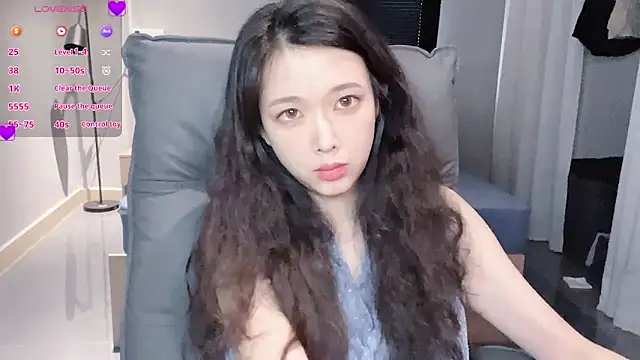 NiNi-baby520 online show from 10, 9, 2025