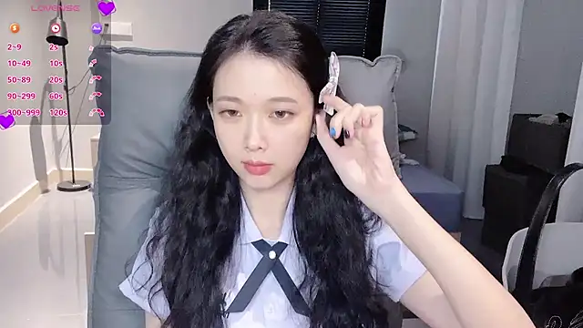 NiNi-baby520 online show from 21, 9, 2025