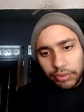 Snapshot of Desirock001 chatting on 21, 11, 2025 Desirock001 online show from 21, 11, 2025