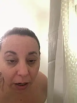 Snapshot of LupeLok chatting on 8, 7, 2026 LupeLok online show from 8, 7, 2026
