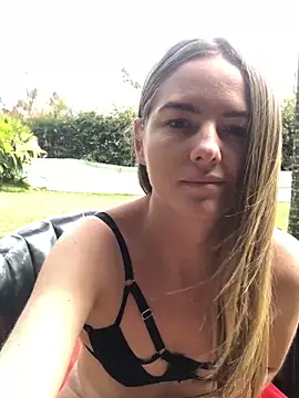 Angiehuston1 online show from 22, 9, 2025