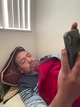 Snapshot of julio_p chatting on 1, 2, 2026 julio p online show from 1, 2, 2026