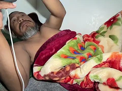 Snapshot of julio_p chatting on 1, 3, 2026 julio p online show from 1, 3, 2026