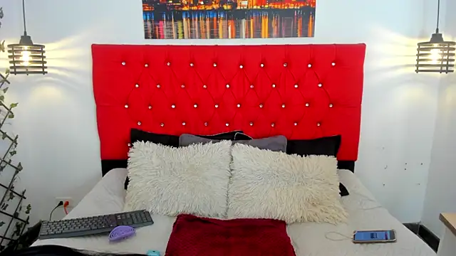 Sofy muller  online show from 14, 12, 2025