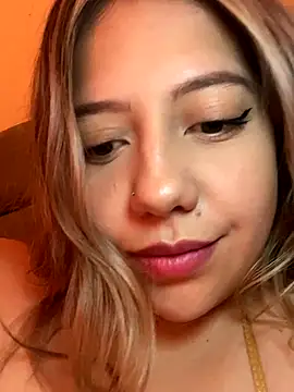 Snapshot of MissCat_ chatting on 23, 9, 2025 MissCat online show from 23, 9, 2025