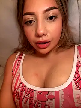 Snapshot of MissCat_ chatting on 10, 10, 2025 MissCat online show from 10, 10, 2025
