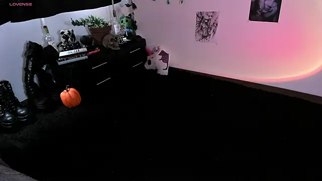 kattusauruss online show from 6, 10, 2025