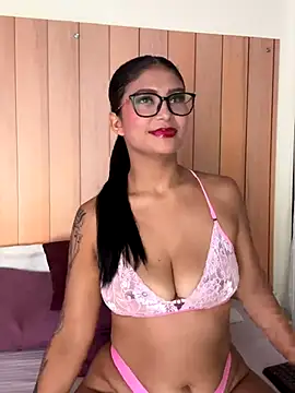 daphnevans online show from 4, 10, 2025