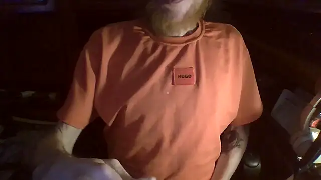 Snapshot of zipman92 chatting on 15, 12, 2025 zipman92 online show from 15, 12, 2025