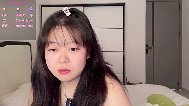 Kittenfishing online show from 11, 9, 2025