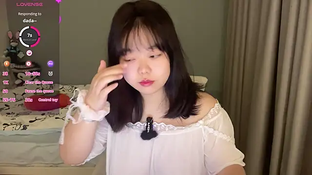 Kittenfishing online show from 1, 11, 2025