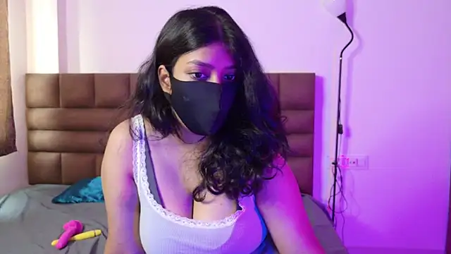 Snapshot of Gulaboo100 chatting on 3, 11, 2025 Gulaboo100 online show from 3, 11, 2025