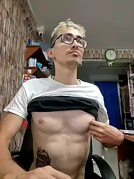 moorejhosua online show from 4, 10, 2025